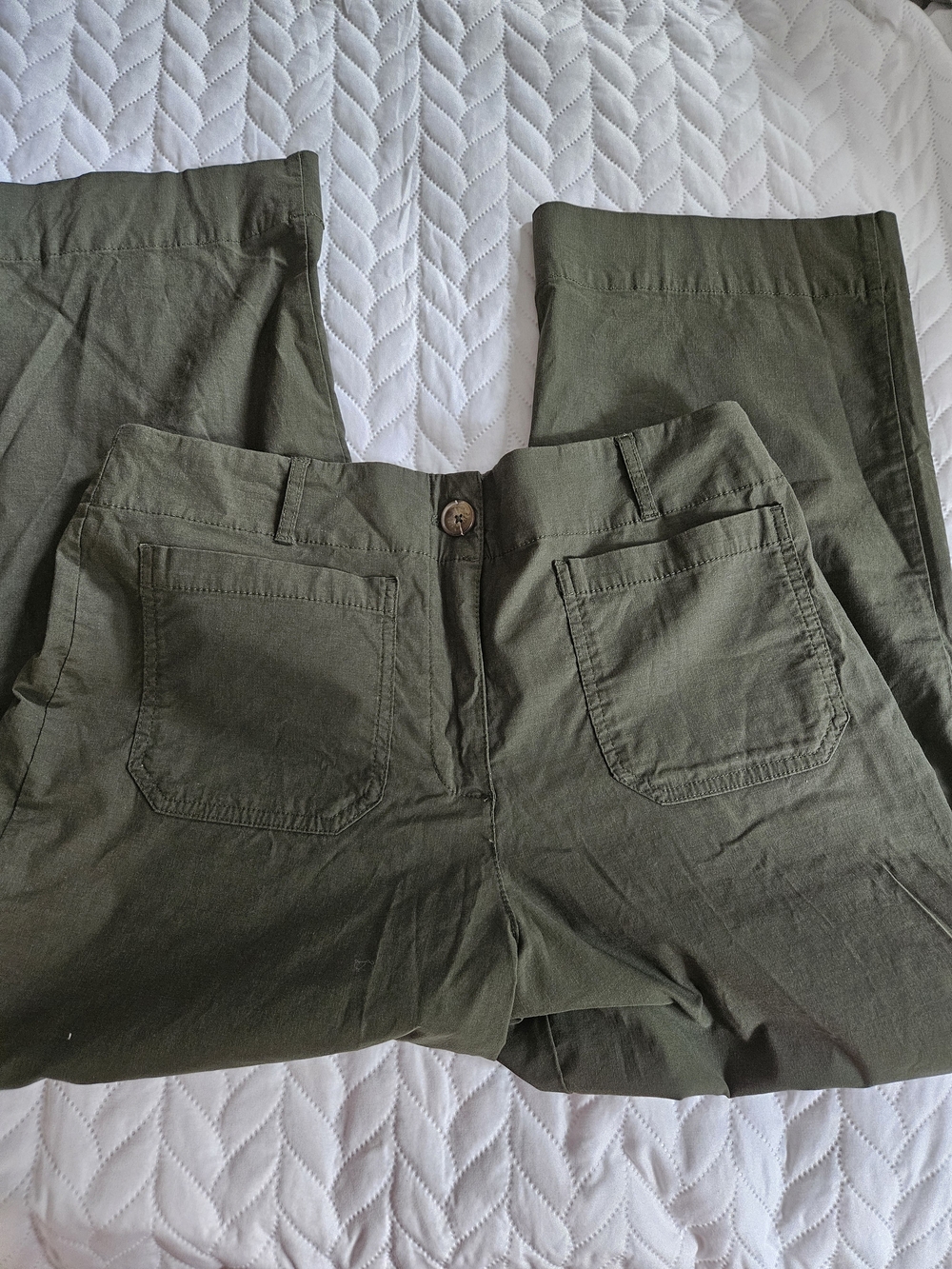 High-Rise Olive Green Capris with Front Patch Pockets P-37
